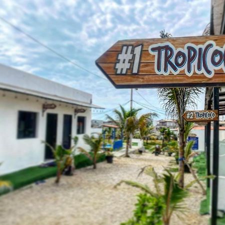 ホテル Hostal Tropicoco プラヤス エクステリア 写真