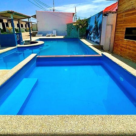 ホテル Hostal Tropicoco プラヤス エクステリア 写真