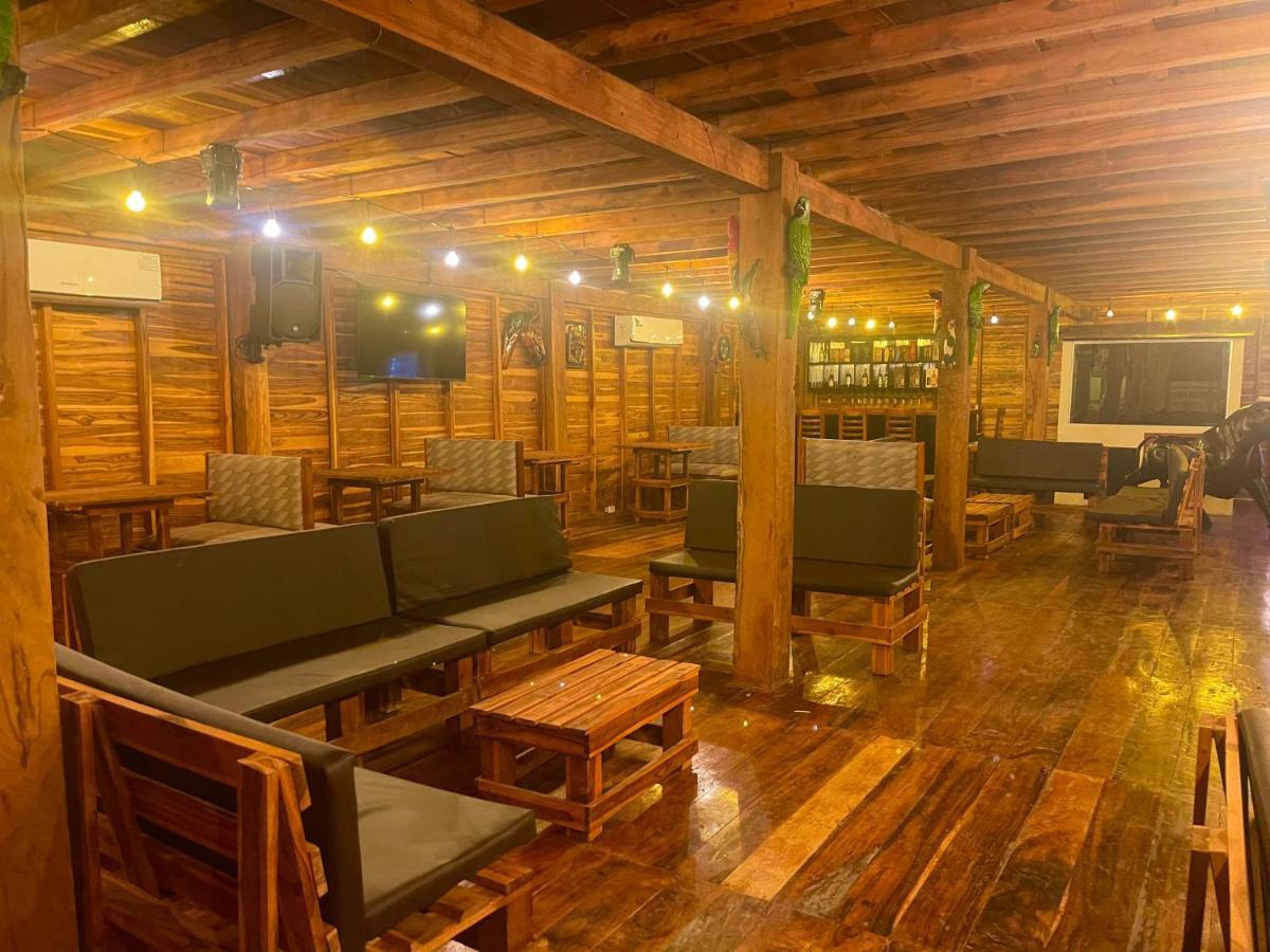 ホテル Hostal Tropicoco プラヤス エクステリア 写真
