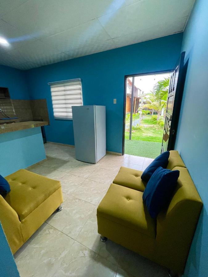 ホテル Hostal Tropicoco プラヤス エクステリア 写真